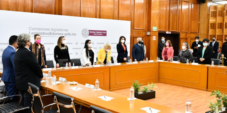 Instalan la Comisión para la Atención de Grupos Vulnerables