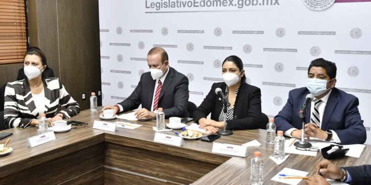 Debaten sobre desafíos de las ciudades mexiquenses