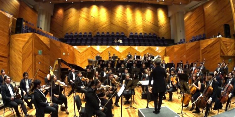 Egresado de la UAEM desbloquea reto en Filarmónica Mexiquense