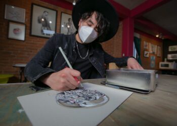 Ilustración científica, puente entre el arte y la ciencia: René Jasso