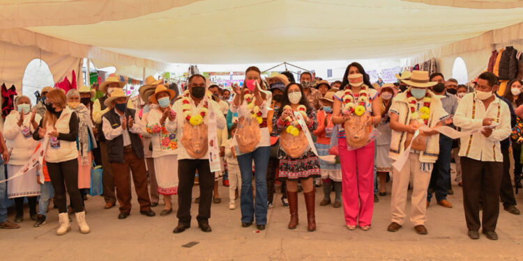 Inauguran en Ixtlahuaca Expo Feria Mazahua