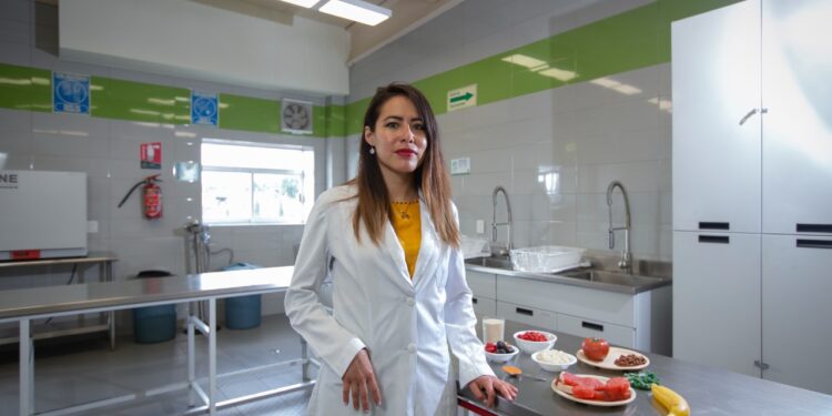 Fátima García Espino, recomendó alimentos que ayudan al sistema inmune en invierno.