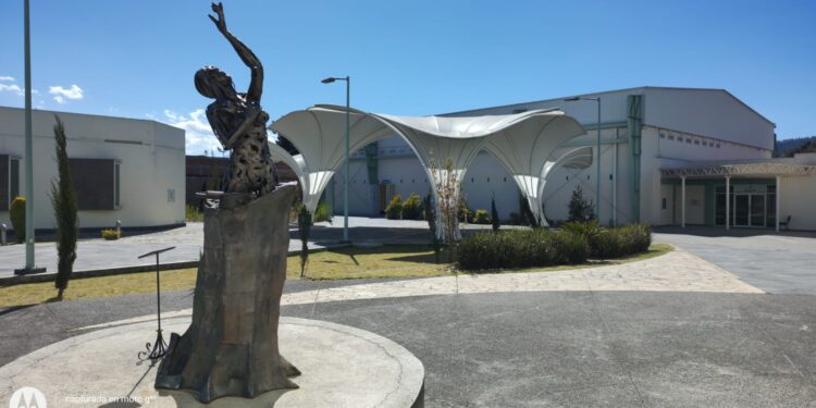 Estudiantes agradecen a autoridades, pero no a consejeros universitarios