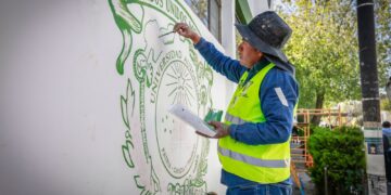 Todos en la universidad, todas las personas, los maestros, los alumnos son como las abejas, pues representan la unión de algo; José Montiel