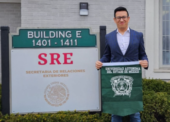 Jesús Gutiérrez invitó a las y los universitarios a aprovechar las oportunidades que brinda la universidad.