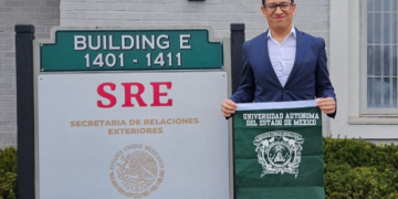 Jesús Gutiérrez invitó a las y los universitarios a aprovechar las oportunidades que brinda la universidad.