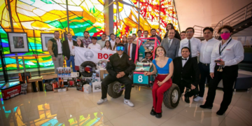 La especialista en Recursos Humanos de la Fundación Robert Bosch Planta Toluca, Elena Cruz Chico, destacó el talento de egresados de la Facultad de Ingeniería.