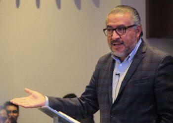 "Están enardecidos y han intensificado la guerra sucia contra la maestra Delfina”, explicó Horacio Duarte.