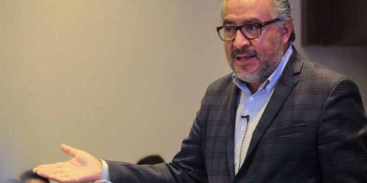 "Están enardecidos y han intensificado la guerra sucia contra la maestra Delfina”, explicó Horacio Duarte.