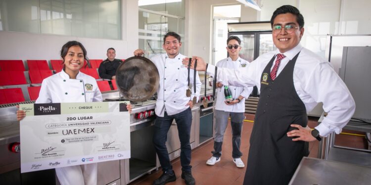 El equipo tuvo como reto elaborar una paella valenciana cocinada con leña, en el PAella Fest 2023.