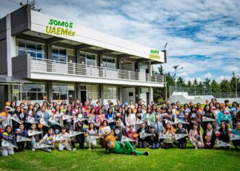 100 estudiantes de la UAEMéx se van a Movilidad Estudiantil