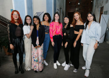 De los 162 estudiantes participantes, 75 estarán trabajando de manera presencial.