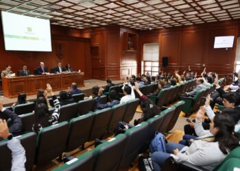 La UAEMéx aprobó la enmienda a 30 especialidades médicas hospitalarias que oferta la Facultad de Medicina.