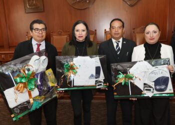 2 mil 212 trabajadores universitarios del SUTESUAEM recibieron implementos de trabajo