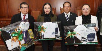 2 mil 212 trabajadores universitarios del SUTESUAEM recibieron implementos de trabajo