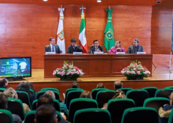 La Secretaría de Docencia realizó el Foro Uso Ético de la Inteligencia Artificial en la Educación.