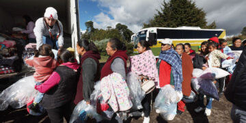 Durante esta 22° edición de la Colecta Invernal se lse recaudaron más de 4 mil 200 artículos entregados a siete comunidades de Zinacantepec
