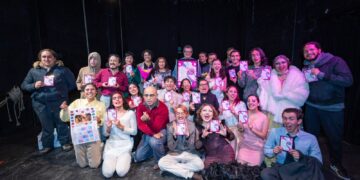 El teatro está vivo, subrayó la actriz Clementina J. Guadarrama, en la Facultad de Humanidades, donde destacó el trabajo de los estudiantes del Grupo “Raro Teatro”.