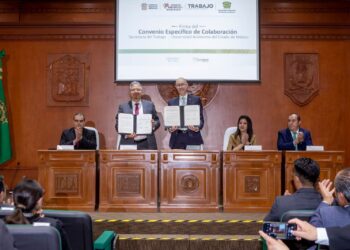 El convenio específico de colaboración ofrecerá nuevas alternativas laborales para la comunidad universitaria y profesionalización del servicio público.