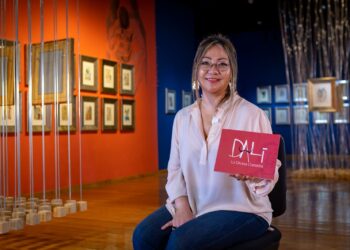 Estará hasta el 30 de abril, en la Galería “Fernando Cano”, ubicada en el Edificio de Rectoría, de 10 a 18 horas, lunes a viernes, y de 10 a 17 horas, sábados y domingos.