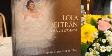 A Lola Beltrán se le conocía cariñosamente como “La Gran Señora de la Canción Ranchera”. Su voz inigualable y su pasión por la música la convirtieron en un ícono querido y respetado en México y más allá. ??