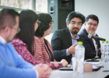 Descubre cómo la ética periodística se convierte en el fundamento de un periodismo confiable y relevante, esencial para la democracia y los derechos humanos, según los expertos de la UAEMéx en el Día Mundial de la Libertad de Prensa.