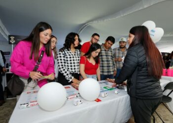 La Feria Universitaria de Empleo, Prácticas o Estancias Profesionales y Servicio Social 2024 contó con la participación de aproximadamente mil 205 estudiantes de la