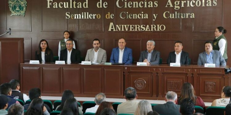 La Facultad de Ciencias Agrícolas de la UAEMéx firmó un convenio específico de colaboración con la asociación civil Agrícola Nuevo Sendero ASPROS.