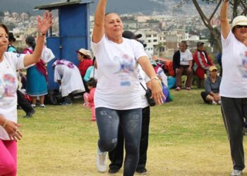 El envejecimiento poblacional demanda un fortalecimiento en el cuidado de las personas adultas mayores.