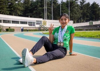 Ximena López González, estudiante del Plantel “Lic. Adolfo López Mateos” de la Escuela Preparatoria de la UAEMéx, ganó dos medallas de oro en las pruebas de 1500 y 3000 metros planos en los XXI Juegos Deportivos Nacionales de la Educación Media Superior 2024.