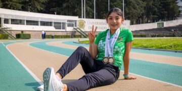 Ximena López González, estudiante del Plantel “Lic. Adolfo López Mateos” de la Escuela Preparatoria de la UAEMéx, ganó dos medallas de oro en las pruebas de 1500 y 3000 metros planos en los XXI Juegos Deportivos Nacionales de la Educación Media Superior 2024.