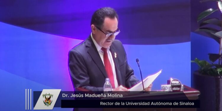 Entre 2021 y 2022 en la UAS se registraron un total de 214 transferencias por $64,770,404.74 millones de pesos. Estos montos superan el límite establecido para adquisiciones de bienes sin licitación pública.