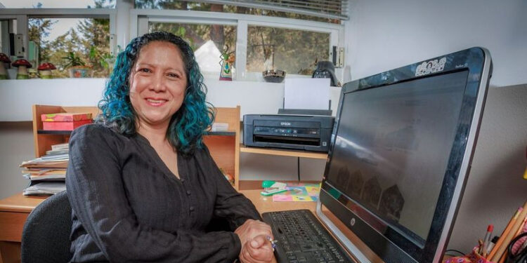 Zoraida Ronzón Hernández enfatizó la importancia de contar con políticas públicas para el cuidado y bienestar de las personas adultas mayores.