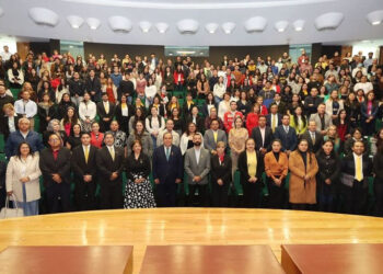 En el marco del 1er. Foro Internacional de Perspectiva Multidisciplinaria en la Prevención del Suicidio, la UAEMéx y el IMSAMA firmaron un convenio específico de colaboración.