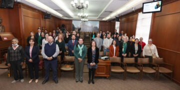 Gabriela Rodríguez Blanco, consultora en Educación de la UNESCO en México, impartió la Conferencia Magistral “Políticas públicas en educación y falta de detección de problemas de aprendizaje”