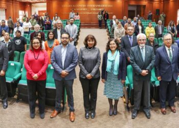 La secretaria de Investigación y Estudios Avanzados, Martha Patricia Zarza Delgado, mencionó que el proyecto PRONACES-CONAHCYT 316642 se suma a la atención de problemas relacionados con la contaminación del aire.