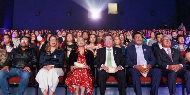 ? Estudiantes de Cine de UAEMéx Sensibilizan sobre el Cáncer a través del Cine ?“El último round” triunfa en el concurso UAEMéx e ISSEMyM