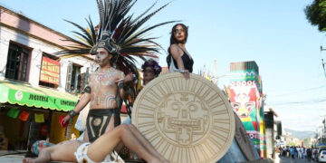 ? ¡Revive el Festival "El muerto al pozo y el vivo al gozo" con 950 estudiantes de la UAEMéx! ?? #OrgulloUniversitario #TradiciónUAEMéx