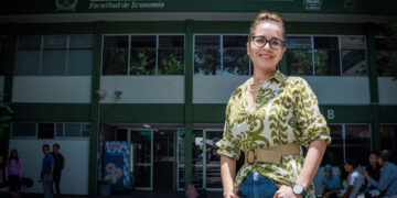 Del mercado a la academia: Wendy Ovando utiliza su historia para inspirar y buscar soluciones a la informalidad laboral en México. ¡Lee su historia aquí!