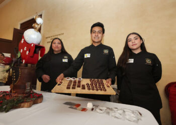 El ChocoFest 2024 se llevó a cabo en el Parque de la Ciencia Fundadores, en el cual participaron estudiantes de gastronomía, personas que se dedican a la repostería y público en general.