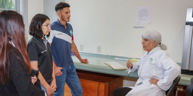 Ivonne Vizcarra Bordi, investigadora UAEMéx analiza estilos de vida estudiantil de México y España, para atender los problemas de salud.