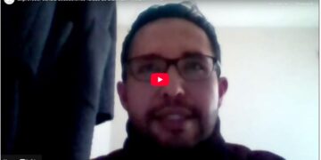 Las dos partes de la entrevista en la que el exprofesor José y acusa a la UAEMéx de discriminación y falsas acusaciones que resultaron en una inhabilitación de dos años.