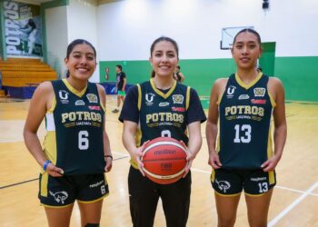 Erika Ariadne Benhumea Tovar y Ana Fernanda Rito Guzmán, estudiantes de la Universidad Autónoma del Estado de México (UAEMéx), forman parte del selectivo de básquetbol femenil, enfrentando el desafío de combinar sus estudios con la exigente vida de atletas de alto rendimiento.