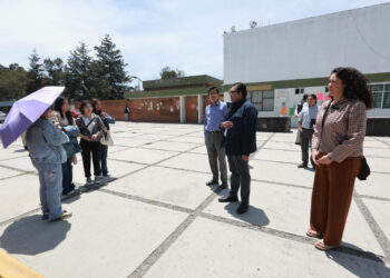 Estudiantado de las facultades de Ciencias, Ciencias Agrícolas y Medicina Veterinaria y Zootecnia del Campus El Cerrillo, así como de la comunidad de la Facultad de Turismo y Gastronomía campus El Rosedal recibieron al encargado del Despacho de la Rectoría, Isidro Rogel Fajardo.