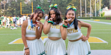 ¡Orgullo UAEMéx! El equipo auriverde obtuvo el segundo lugar en el Campeonato Nacional Colegial 2025.
