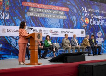 Inauguraron ambos eventos el secretario de Educación, Ciencia, Tecnología e Innovación del Estado de México, Miguel Ángel Hernández Espejel, y la rectora de la Universidad Autónoma del Estado de México, Martha Patricia Zarza Delgado.
