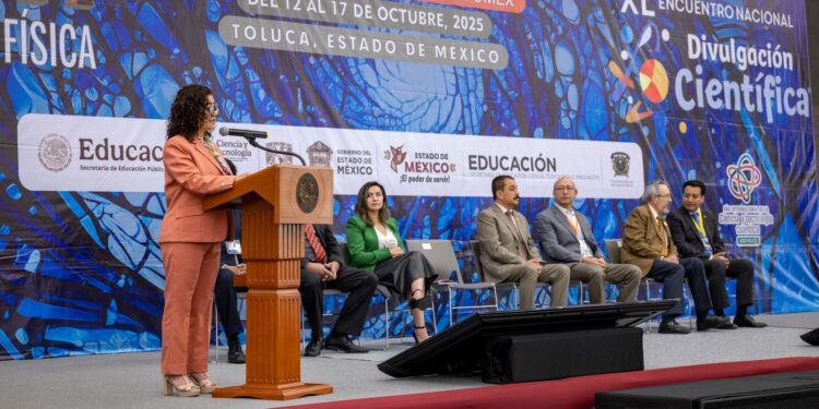 Inauguraron ambos eventos el secretario de Educación, Ciencia, Tecnología e Innovación del Estado de México, Miguel Ángel Hernández Espejel, y la rectora de la Universidad Autónoma del Estado de México, Martha Patricia Zarza Delgado.