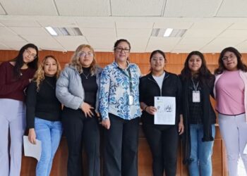 La UAEMéx celebró la Feria del Libro 2025 en su campus Valle de Chalco, reuniendo a escritores, editoriales, artistas y estudiantes en una jornada de literatura, música y cultura universitaria.