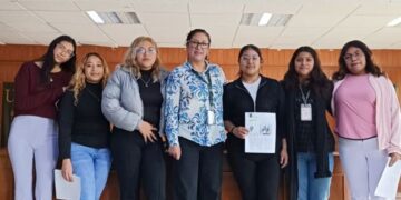 La UAEMéx celebró la Feria del Libro 2025 en su campus Valle de Chalco, reuniendo a escritores, editoriales, artistas y estudiantes en una jornada de literatura, música y cultura universitaria.