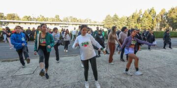 La carrera y caminata se llevaron a cabo en el Estadio Universitario “Juan Josafat Pichardo Cruz” y la rodada ciclista, por calles de la capital mexiquense.
